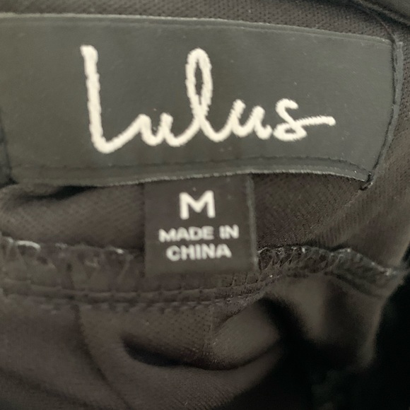 Ruffled romper - Picture 3 of 3